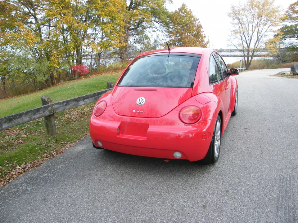 2003 Volkswagen New Beetle - Image 13 of 19