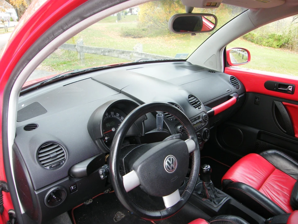 2003 Volkswagen New Beetle - Image 18 of 19