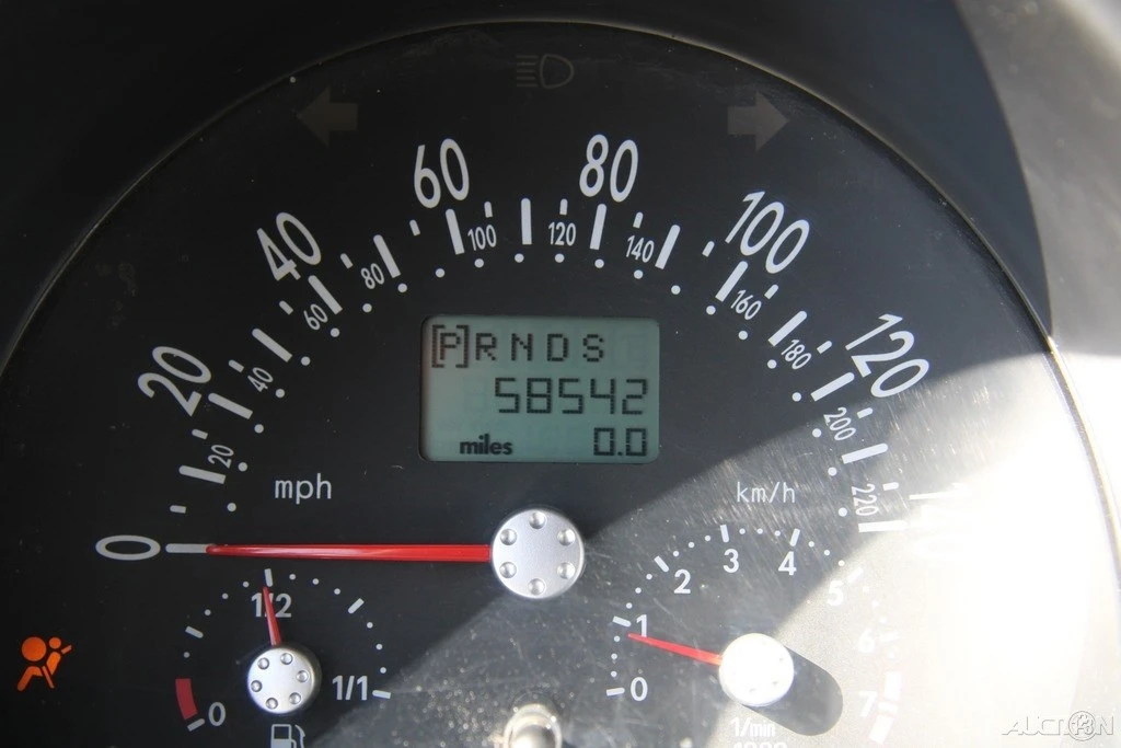 2003 Volkswagen New Beetle - Image 15 of 21