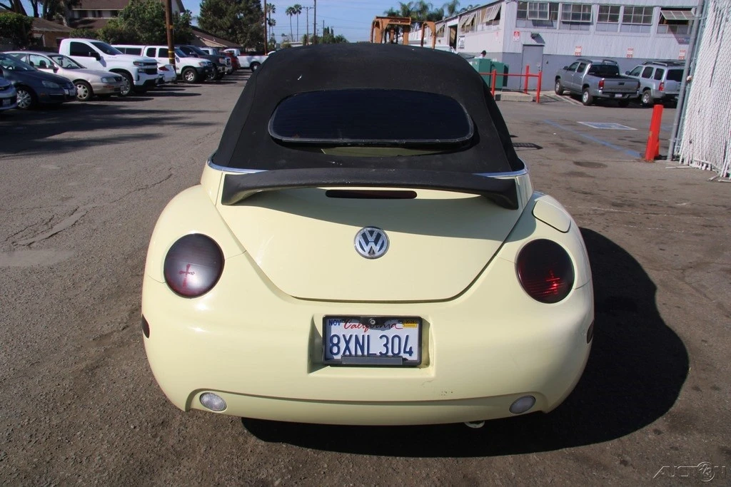 2003 Volkswagen New Beetle - Image 5 of 21