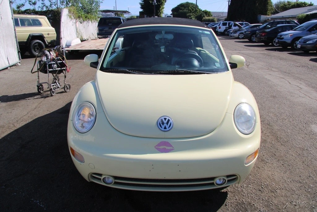2003 Volkswagen New Beetle - Image 9 of 21