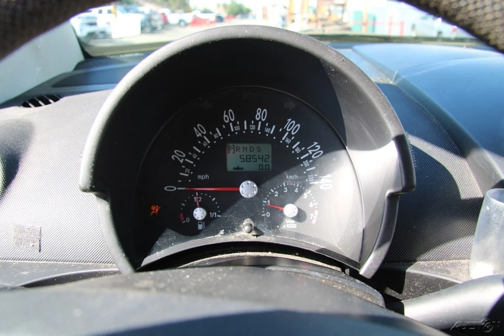 2003 Volkswagen New Beetle - Image 14 of 21