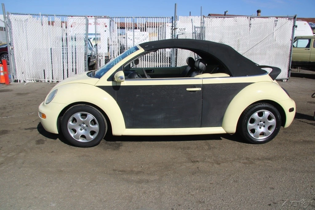 2003 Volkswagen New Beetle - Image 3 of 21