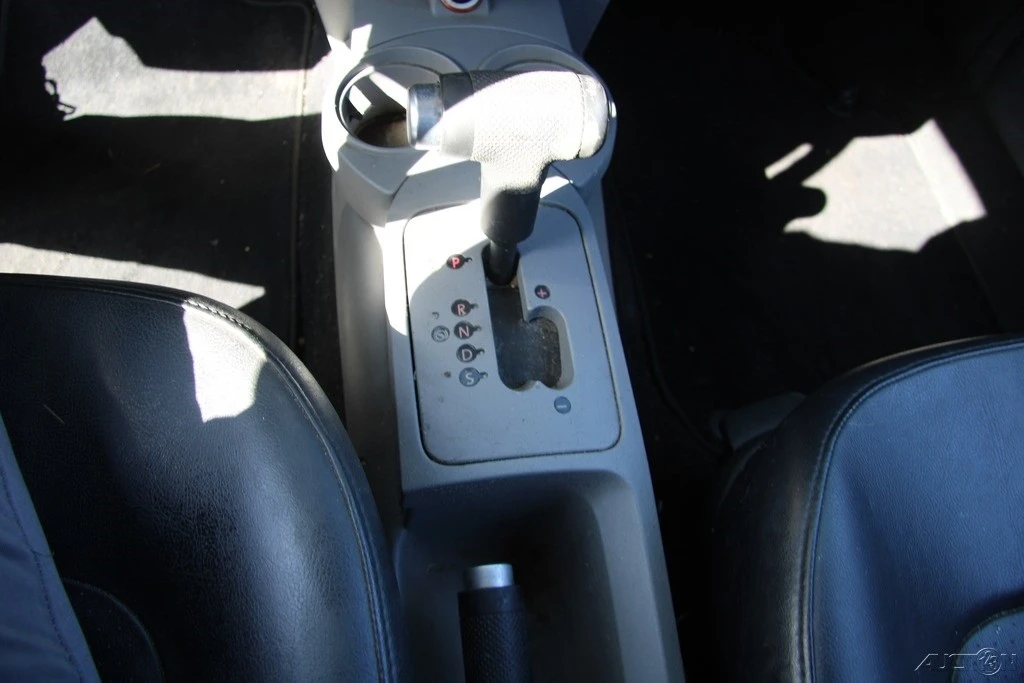 2003 Volkswagen New Beetle - Image 17 of 21