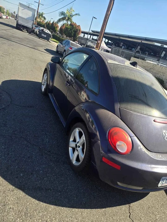 2003 Volkswagen New Beetle - Image 6 of 8