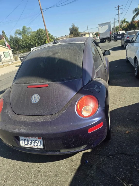2003 Volkswagen New Beetle - Image 2 of 8