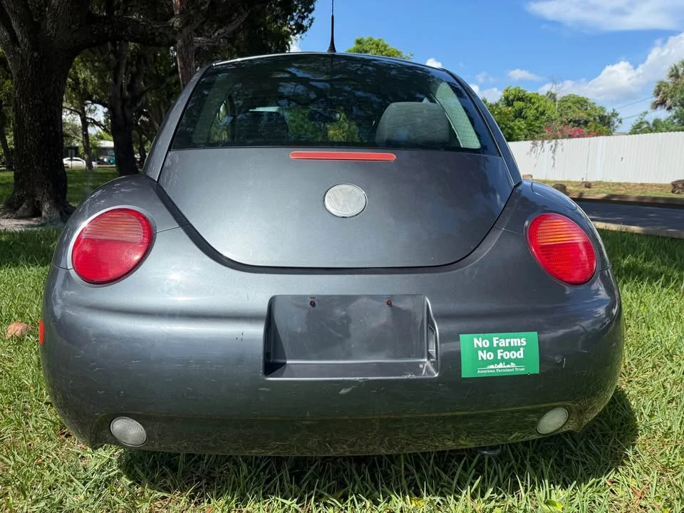 2003 Volkswagen New Beetle - Image 9 of 17