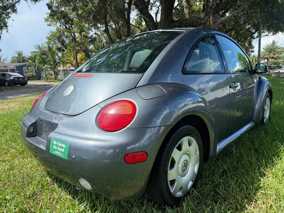 2003 Volkswagen New Beetle - Image 8 of 17