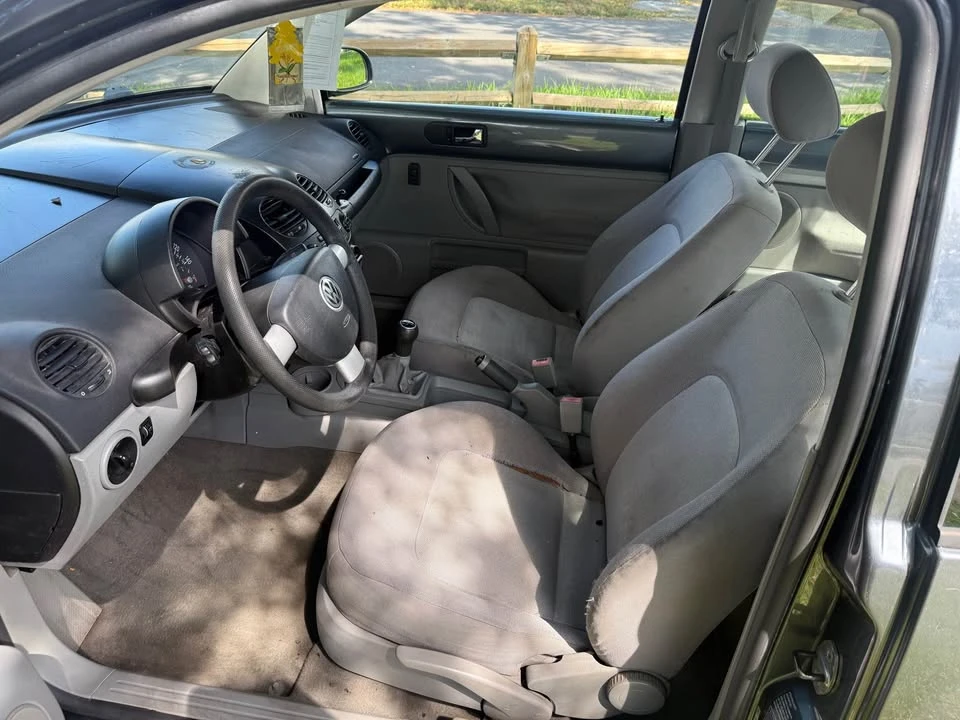 2003 Volkswagen New Beetle - Image 13 of 17