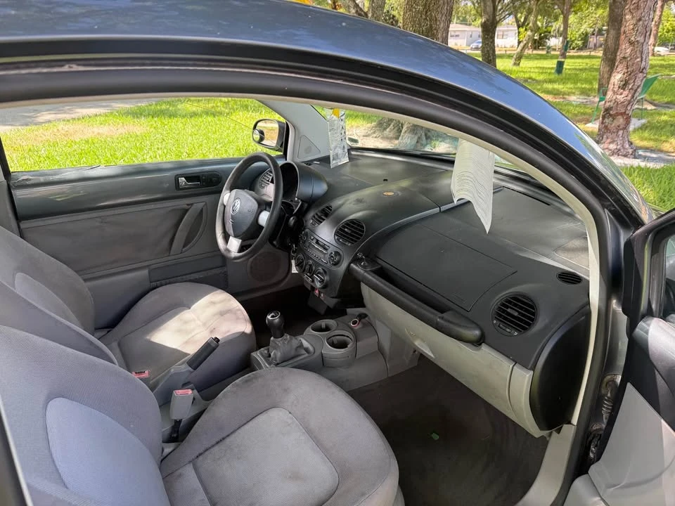 2003 Volkswagen New Beetle - Image 7 of 17