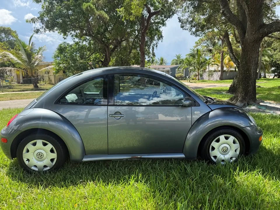 2003 Volkswagen New Beetle - Image 6 of 17