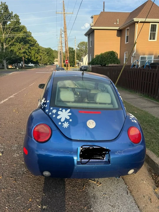 2003 Volkswagen Beetle (1980-2003) - Image 3 of 14