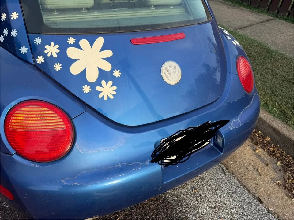 2003 Volkswagen Beetle (1980-2003) - Image 5 of 14