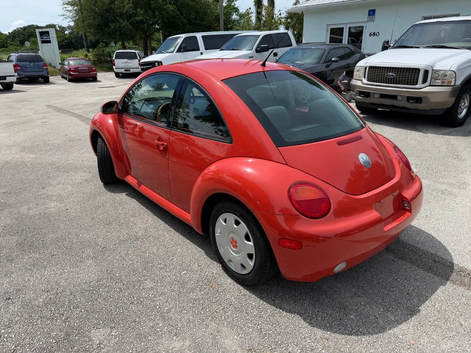 2003 Volkswagen New Beetle - Image 3 of 10