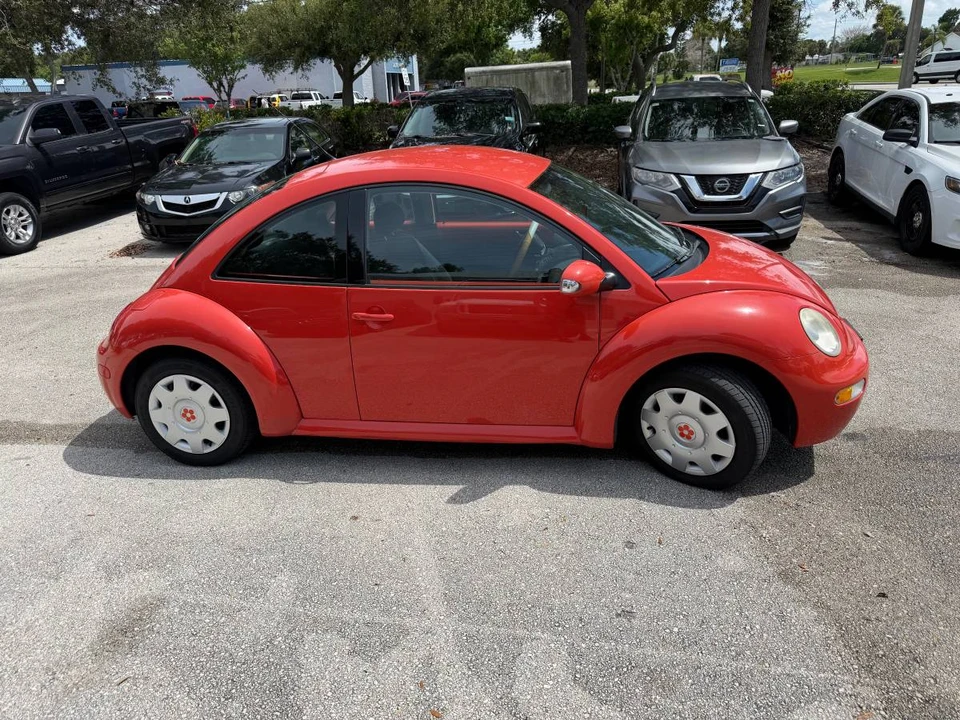 2003 Volkswagen New Beetle - Image 6 of 10