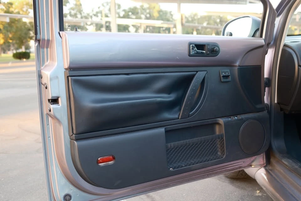 2003 Volkswagen New Beetle - Image 13 of 20