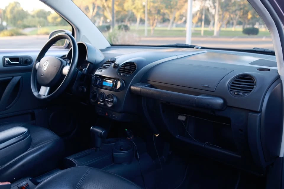 2003 Volkswagen New Beetle - Image 18 of 20