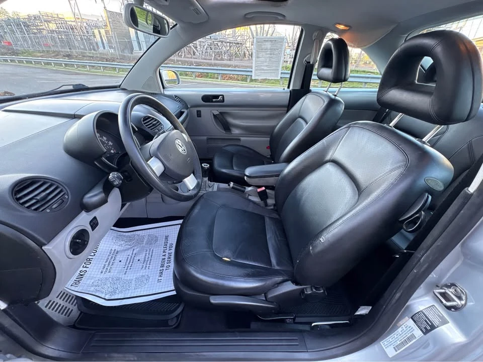 2003 Volkswagen New Beetle - Image 17 of 20