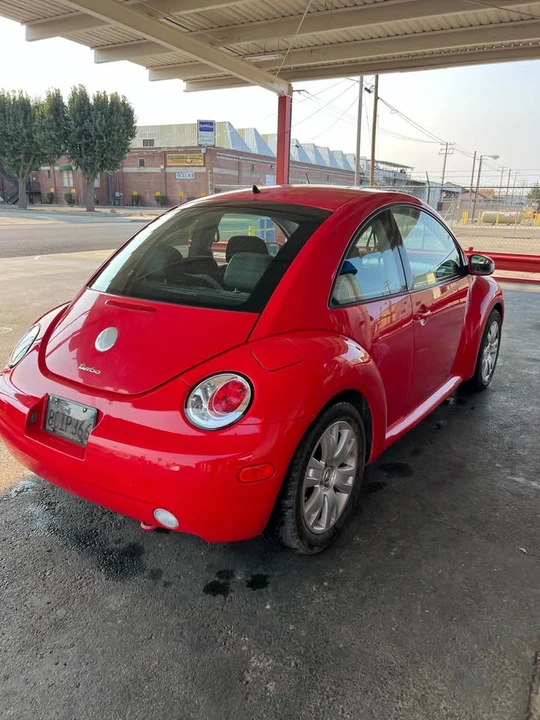 2003 Volkswagen New Beetle - Image 3 of 6