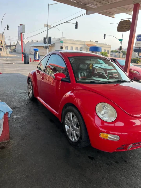 2003 Volkswagen New Beetle - Image 4 of 6