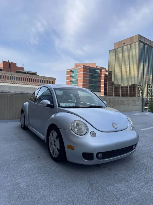 2003 Volkswagen New Beetle - Image 2 of 15