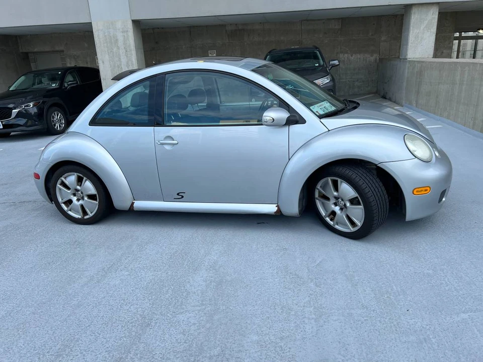 2003 Volkswagen New Beetle - Image 5 of 15