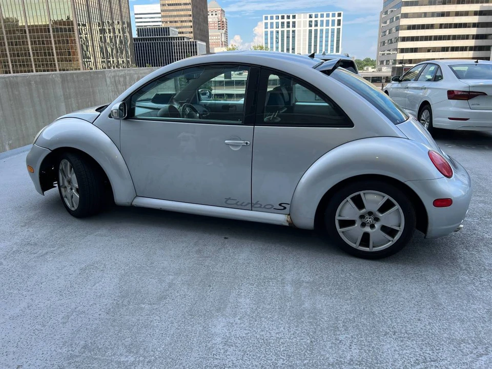 2003 Volkswagen New Beetle - Image 4 of 15