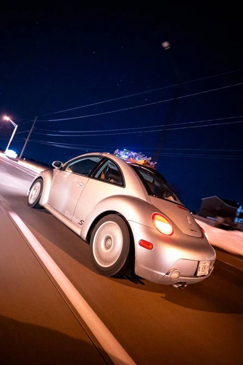 2003 Volkswagen New Beetle - Image 11 of 15