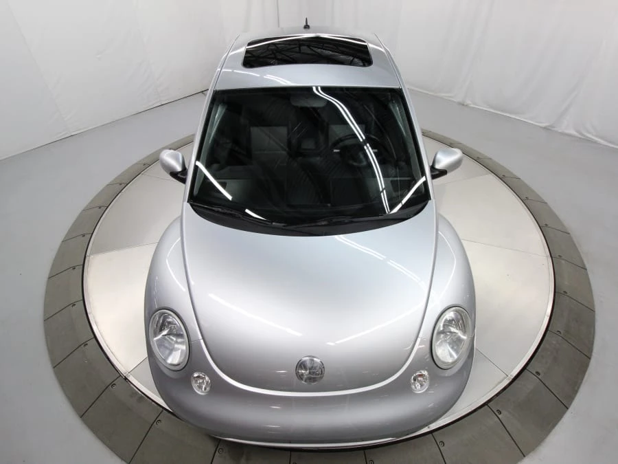 2003 Volkswagen New Beetle - Image 15 of 31