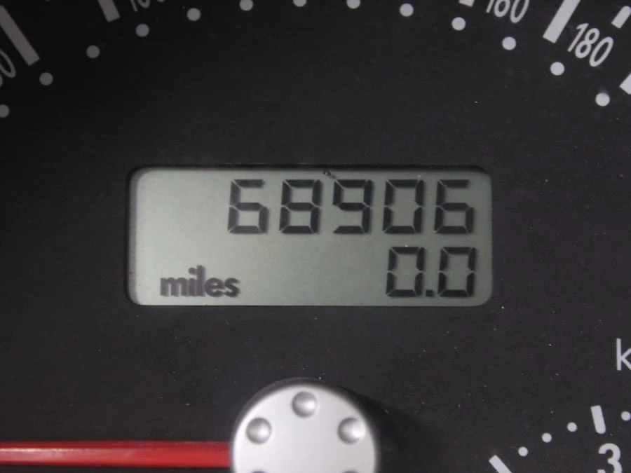 2003 Volkswagen New Beetle - Image 25 of 31