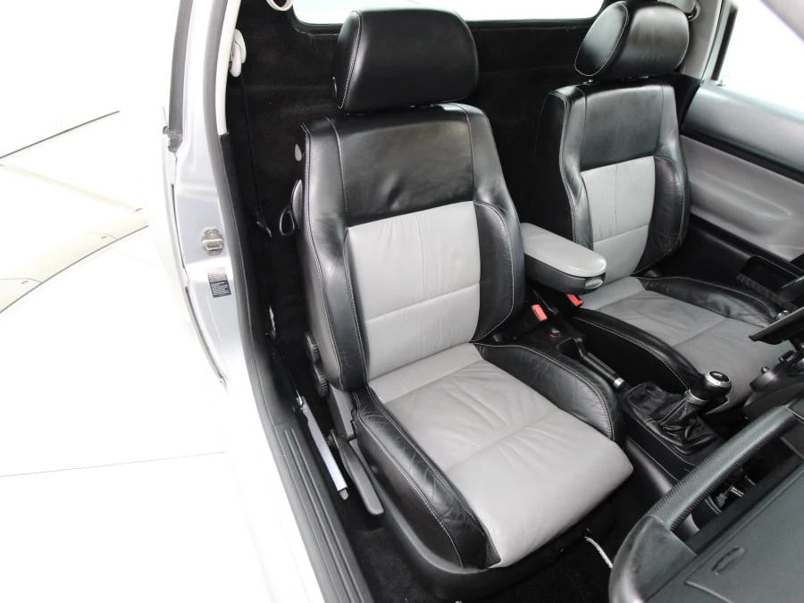 2003 Volkswagen New Beetle - Image 18 of 31