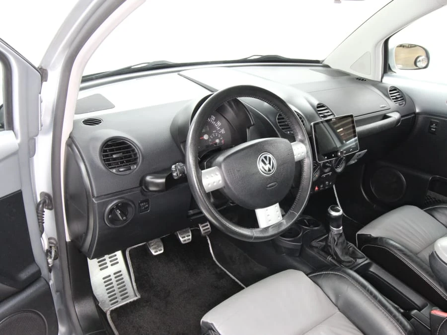 2003 Volkswagen New Beetle - Image 19 of 31