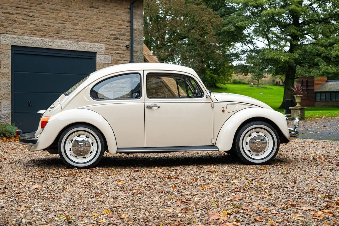 2004 Volkswagen New Beetle - Image 11 of 30