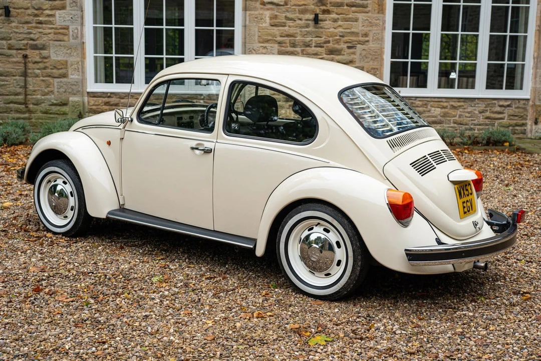 2004 Volkswagen New Beetle - Image 9 of 30