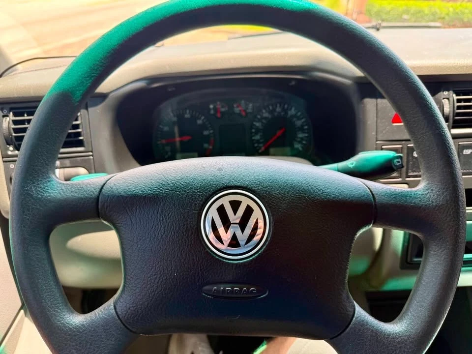 2003 Volkswagen EuroVan - Image 14 of 20