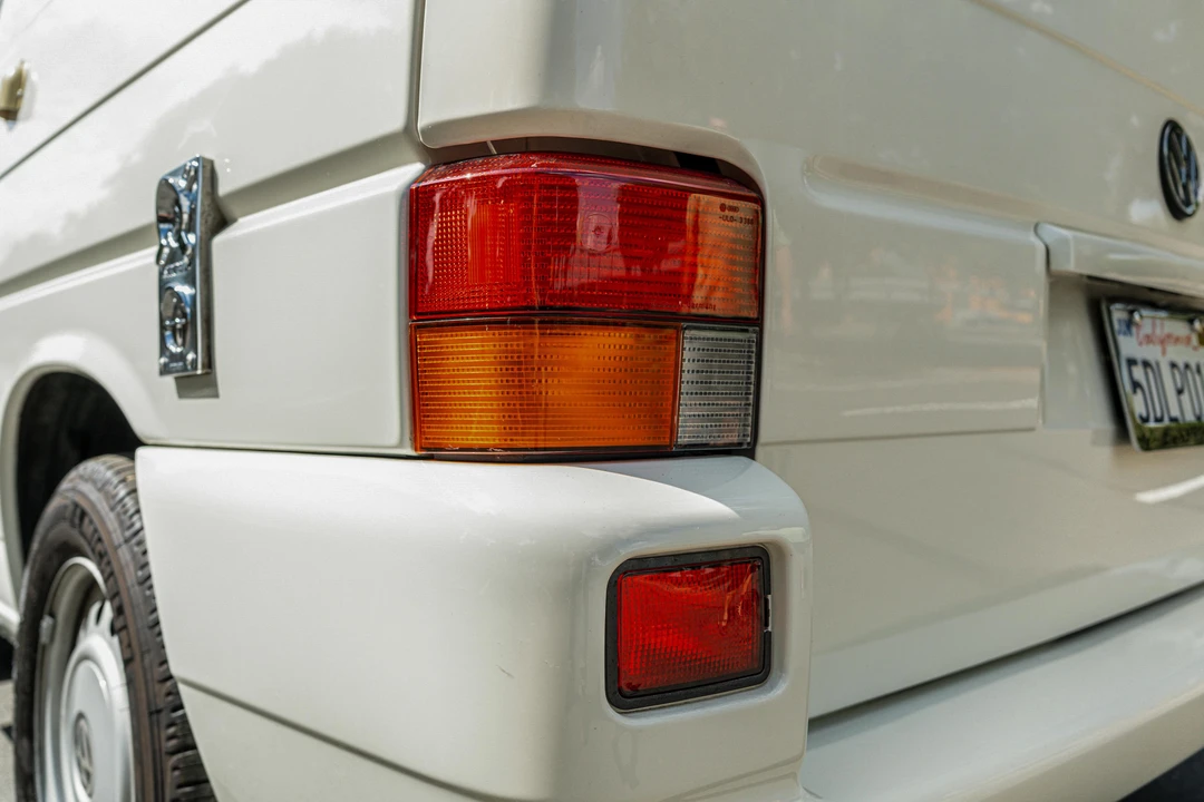 2003 Volkswagen EuroVan - Image 30 of 31