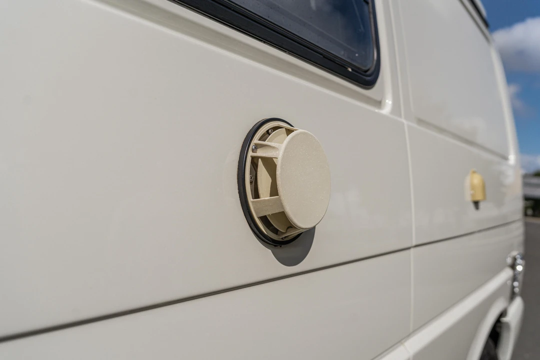 2003 Volkswagen EuroVan - Image 26 of 31