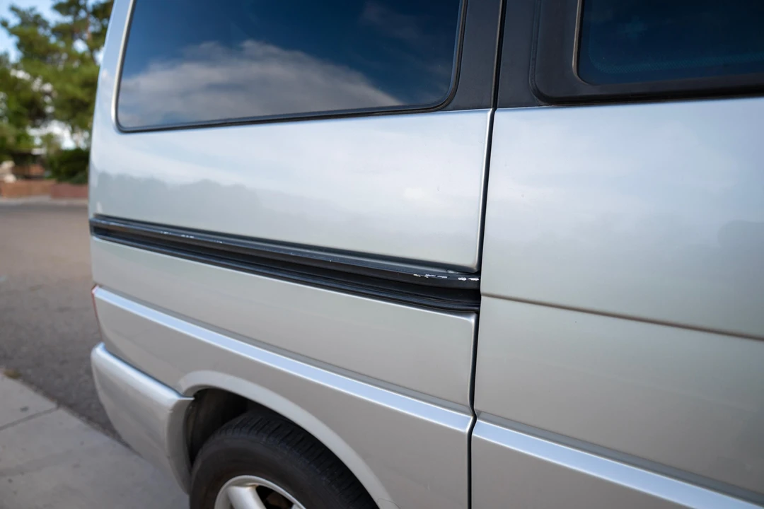 2003 Volkswagen EuroVan - Image 30 of 31