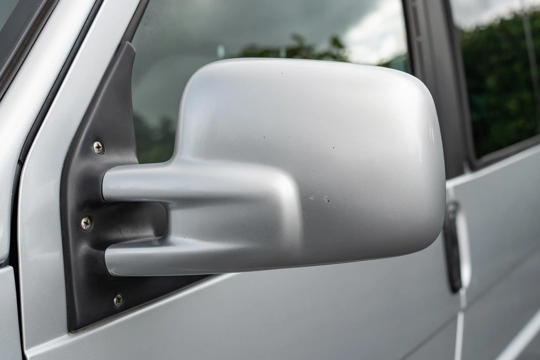 2003 Volkswagen EuroVan - Image 25 of 31