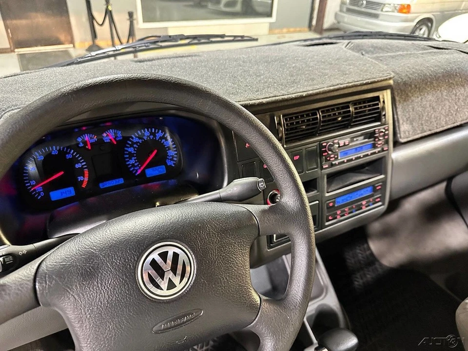 2003 Volkswagen EuroVan - Image 19 of 21