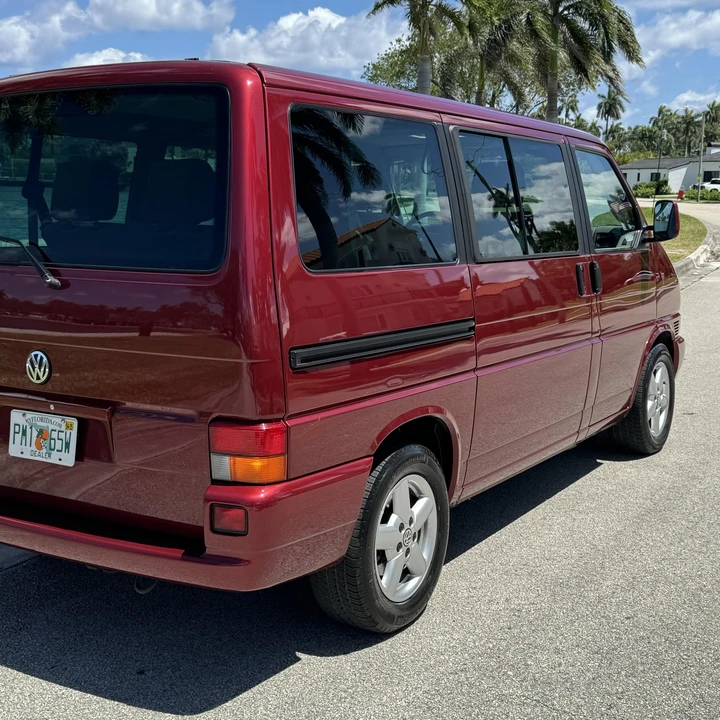 2003 Volkswagen EuroVan - Image 11 of 12