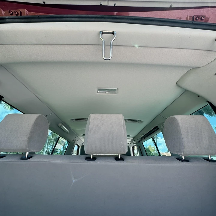 2003 Volkswagen EuroVan - Image 18 of 21