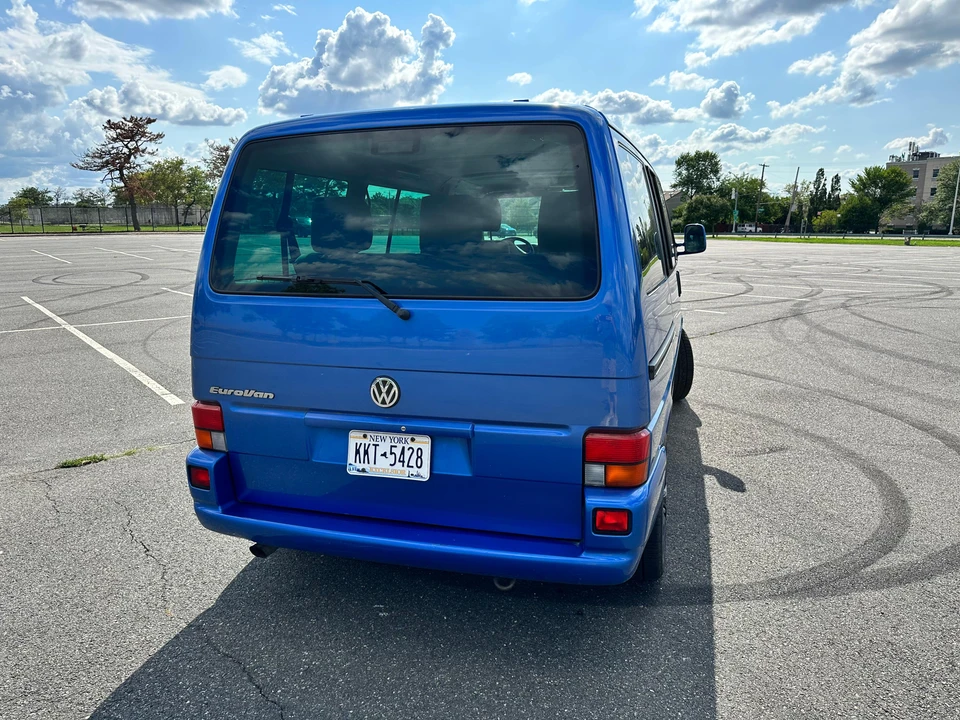 2003 Volkswagen EuroVan - Image 16 of 31