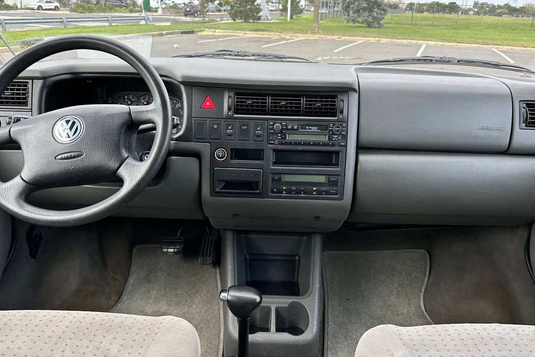 2003 Volkswagen EuroVan - Image 31 of 31