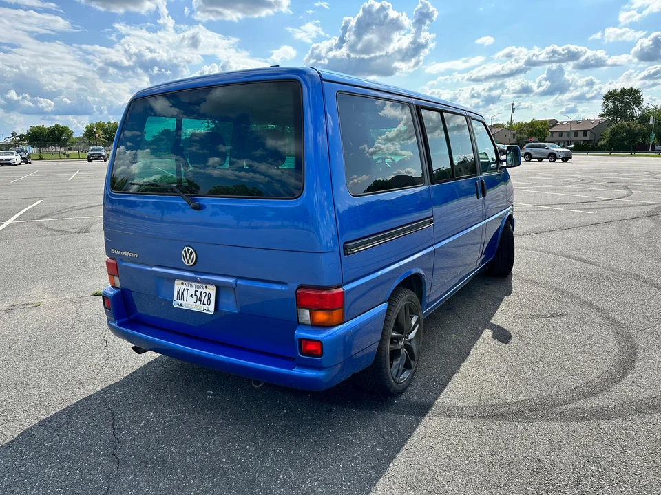 2003 Volkswagen EuroVan - Image 17 of 31