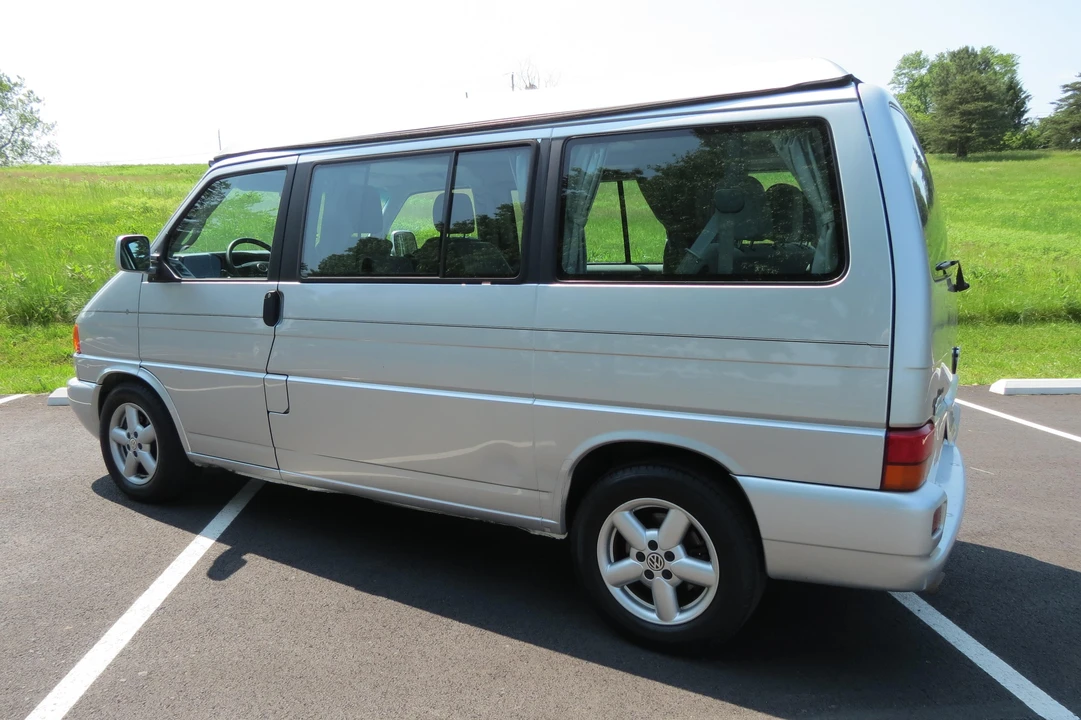 2003 Volkswagen EuroVan - Image 10 of 31