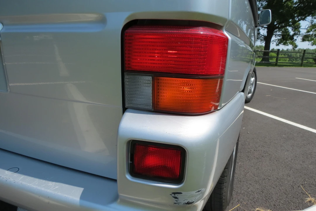 2003 Volkswagen EuroVan - Image 21 of 31