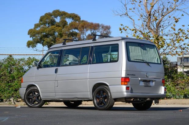 2003 Volkswagen EuroVan - Image 2 of 8