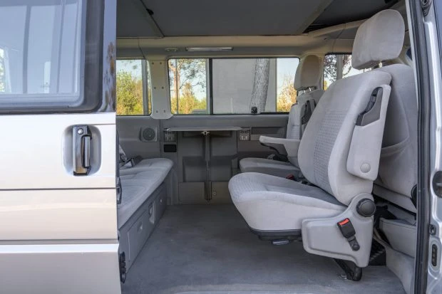 2003 Volkswagen EuroVan - Image 5 of 8
