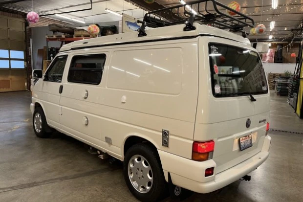 2003 Volkswagen EuroVan - Image 2 of 8